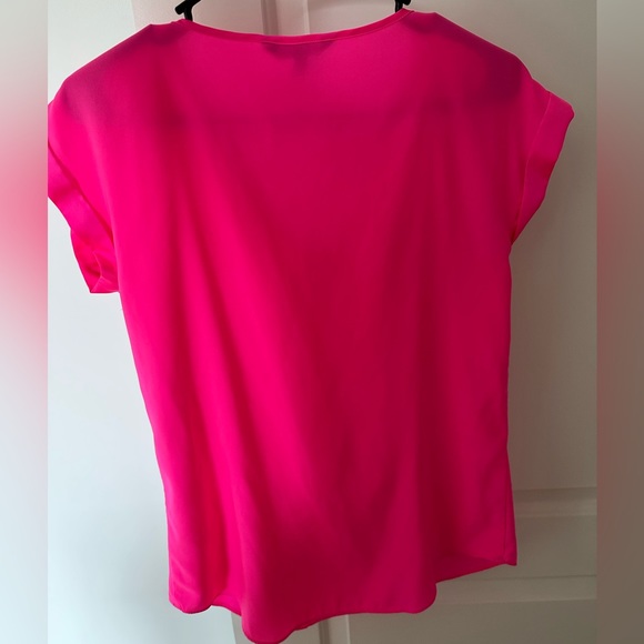 Pink blouse - Picture 2 of 3